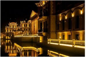 زمان مناسب استفاده از پروژکتور در نما