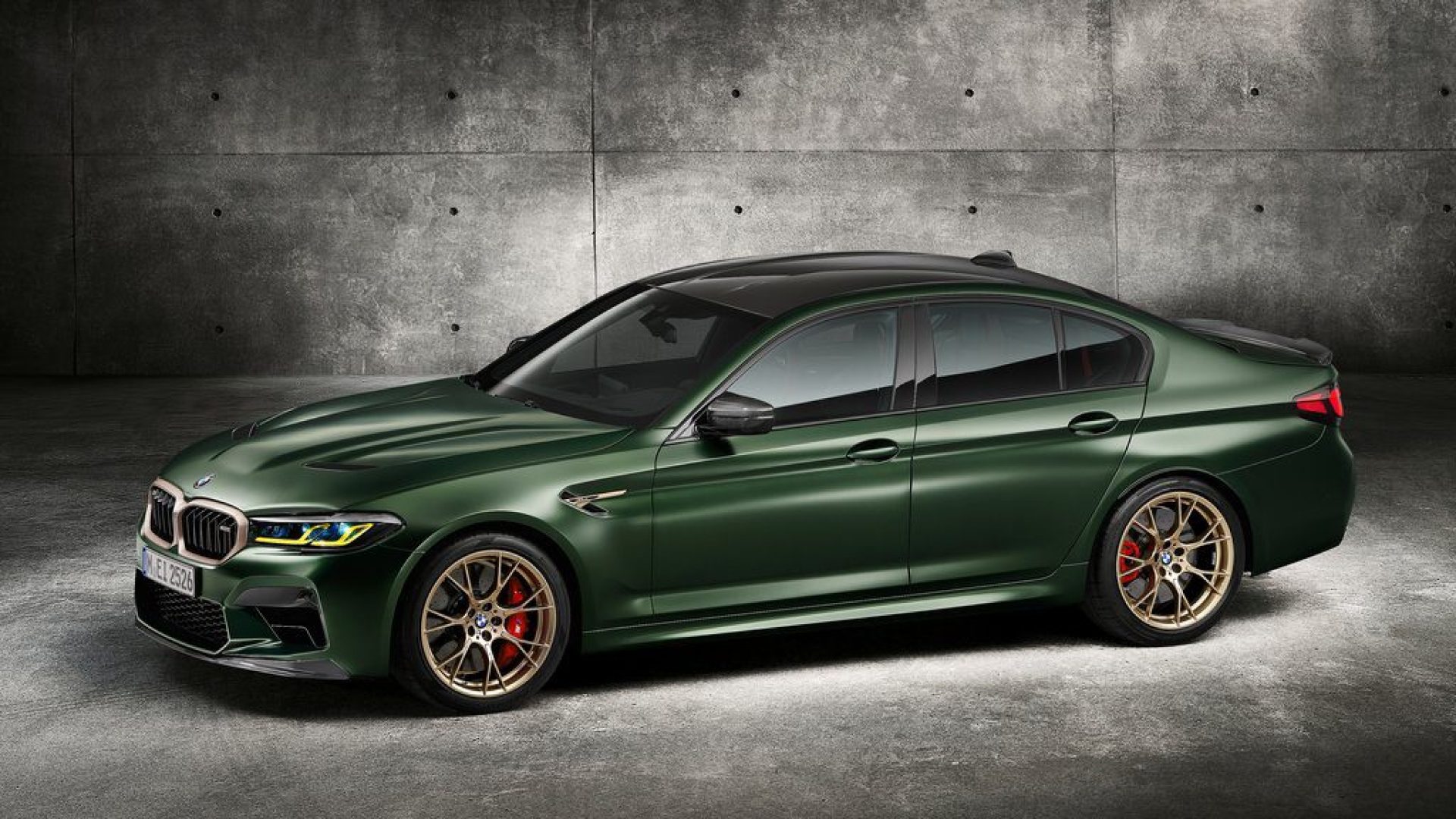 نگاهی به خودروی جذاب BMW M5 CS 2022